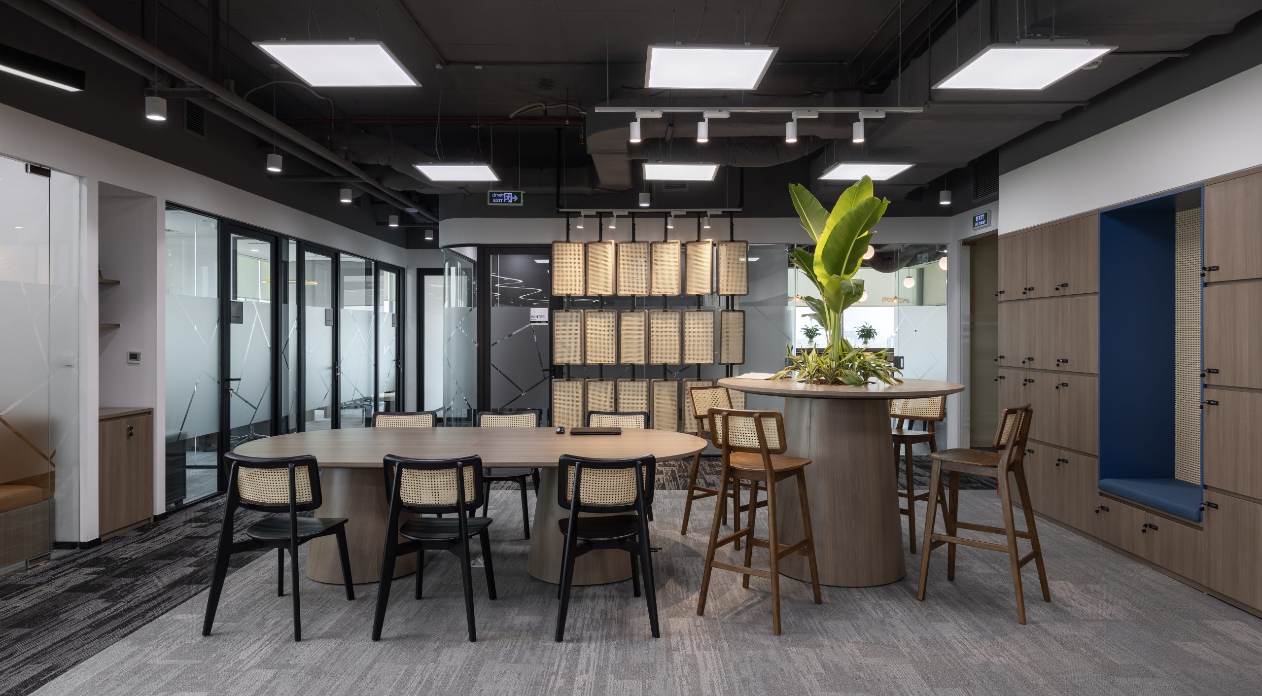 AKI Design Rouse 05